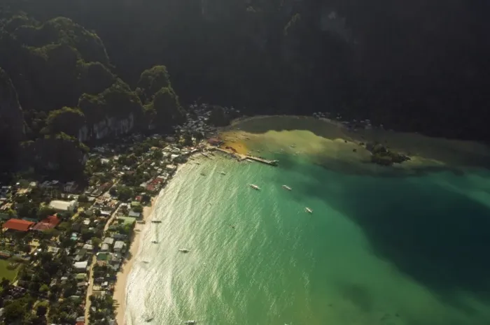 Framed Print : Aerial view of town and beach at El Nido Framed Print : Aerial view of town and beach at El Nido