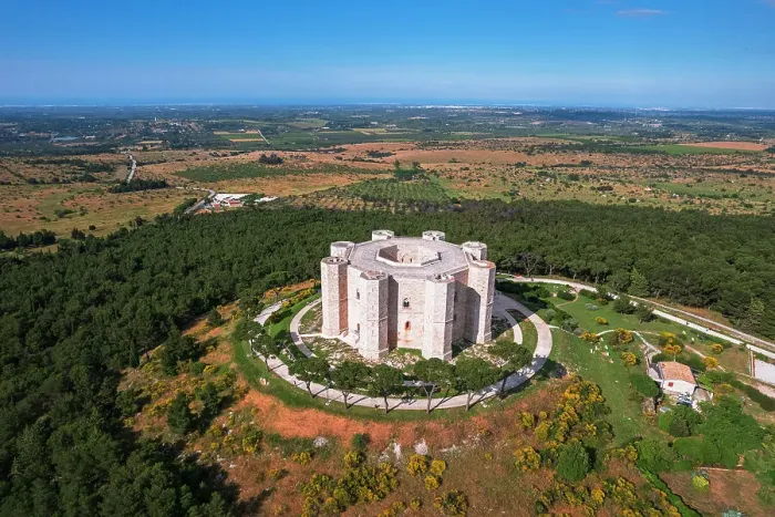 Framed Print : Aerial view of the white octagonal castle of Castel del Monte rising in the middle of the countryside, UNESCO World Heritage Site, Apulia, Italy, Europe Framed Print : Aerial view of the white octagonal castle of Castel del Monte rising in the middle of the countryside, UNESCO World Heritage Site, Apulia, Italy, Europe
