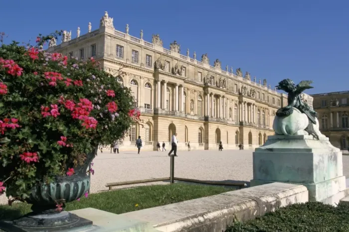 Framed Print : Aisle du Midi, Chateau of Versailles, UNESCO World Heritage Site, Les Yvelines Framed Print : Aisle du Midi, Chateau of Versailles, UNESCO World Heritage Site, Les Yvelines
