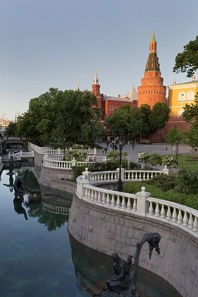 Alexander Gardens and the Kremlin, Moscow, Russia, Europe