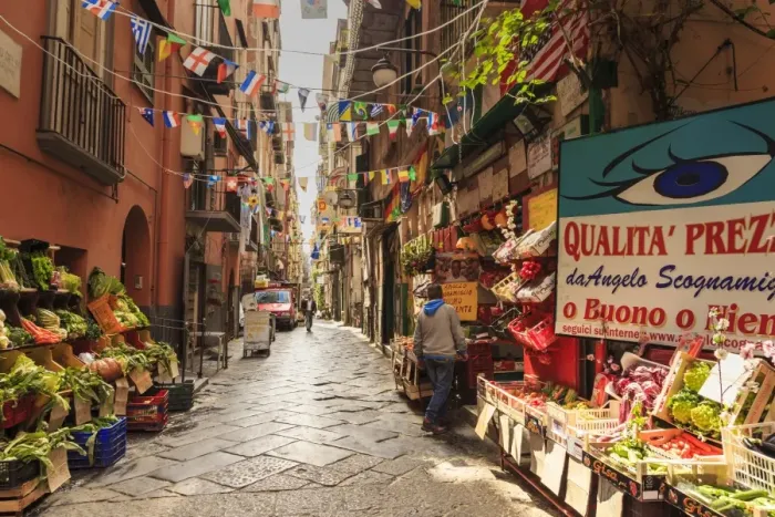 Framed Print : Alley in the densely populated Spanish Quarter (Quartieri Spagnoli), City of Naples Framed Print : Alley in the densely populated Spanish Quarter (Quartieri Spagnoli), City of Naples