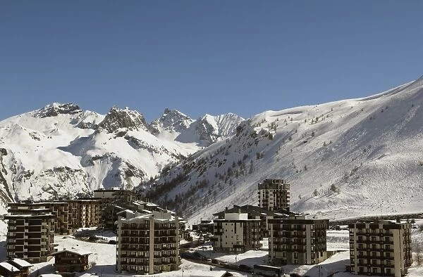 Alpine Ski resort, Tignes-le-Lac, Tignes, Savoie, Rhone-Alpes, French Alps, France, Europe