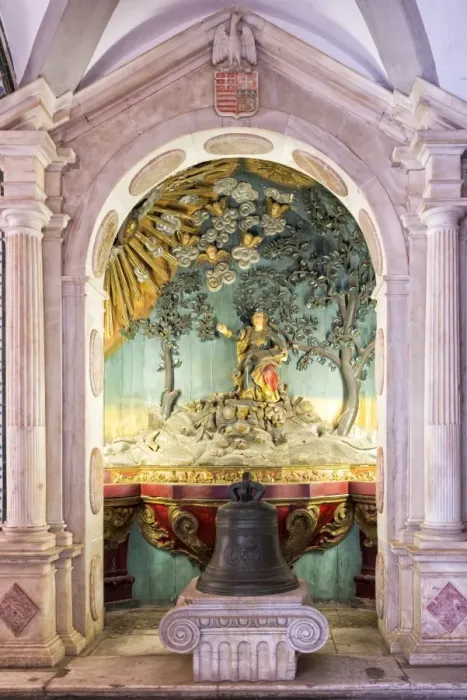 Framed Print : Altar and paintings, Convento de Nossa Senhora da Conceicao (Our Lady of the Conception Convent) Framed Print : Altar and paintings, Convento de Nossa Senhora da Conceicao (Our Lady of the Conception Convent)