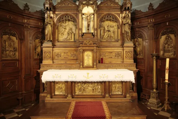 Framed Print : Altar and reredos, Sainte-Marie des Batignolles church, Paris, France, Europe Framed Print : Altar and reredos, Sainte-Marie des Batignolles church, Paris, France, Europe
