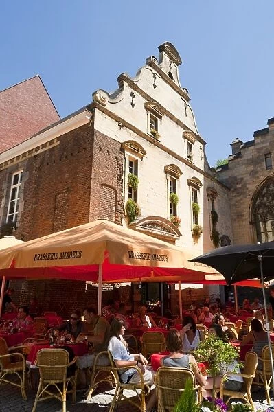 Amadeus Bar and Dominicanerkerk (Dominican Church), Mstricht, Limburg