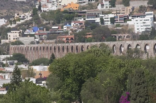 Amazing aqueduct, Queretaro, Queretaro State, Mexico, North America