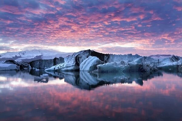 Amazing sunset over over Jokulsarlon Glacial Lagoon, South Iceland, Polar Regions