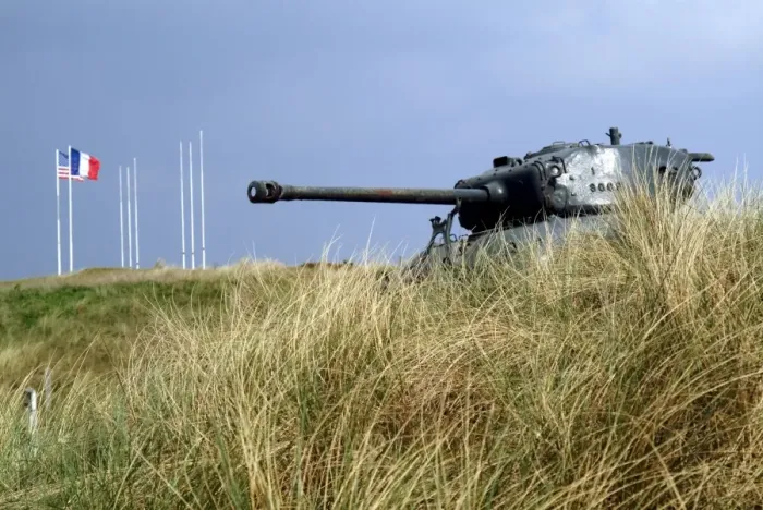 Framed Print : American tank, Utah Beach, site of D-Day landings in the Second World War Framed Print : American tank, Utah Beach, site of D-Day landings in the Second World War