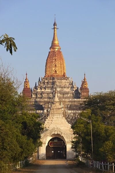 Ananda Temple, Bagan (Pagan), Central Myanmar, Myanmar (Burma), Asia