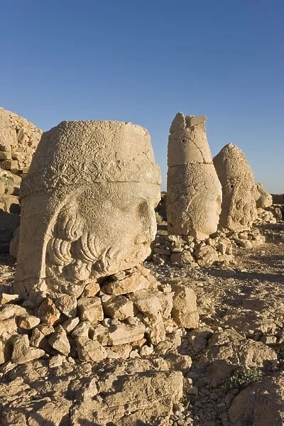 Ancient carved stone heads of the gods, head of Heracles, Nemrut Dagi (Nemrut Dag)