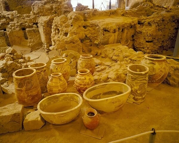 Ancient Minoan pottery