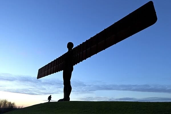 Angel of the North by Antony Gormley, erected 1998, Gateshead, Tyne and Wear, England, United Kingdom, Europe