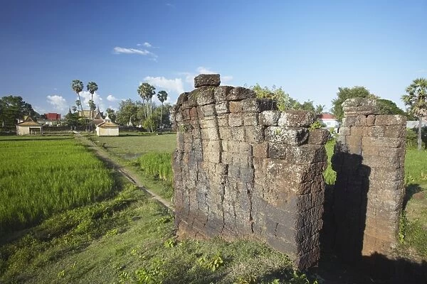 Angkor era ruins of Wat Nokor, Kampong Cham, Cambodia, Indochina, Southeast Asia, Asia