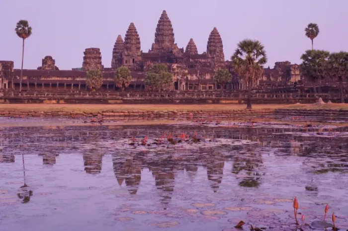 Framed Print : Angkor Wat, Angkor, UNESCO World Heritage Site, Siem Reap, Cambodia, Indochina Framed Print : Angkor Wat, Angkor, UNESCO World Heritage Site, Siem Reap, Cambodia, Indochina