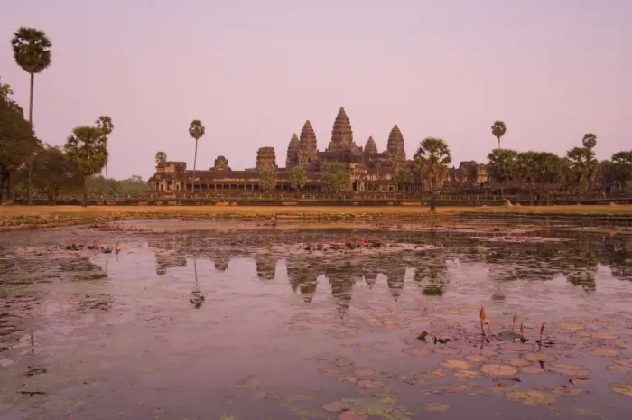 Framed Print : Angkor Wat, Angkor, UNESCO World Heritage Site, Siem Reap, Cambodia, Indochina Framed Print : Angkor Wat, Angkor, UNESCO World Heritage Site, Siem Reap, Cambodia, Indochina
