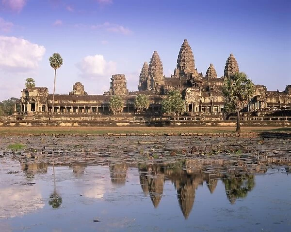 Angkor Wat reflected in the lake, UNESCO World Heritage Site, Angkor, Siem Reap Province
