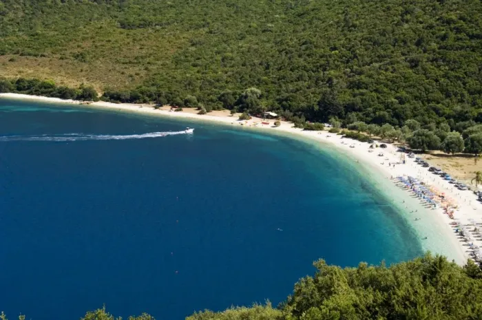 Framed Print : Antisamos Beach near Sami Framed Print : Antisamos Beach near Sami
