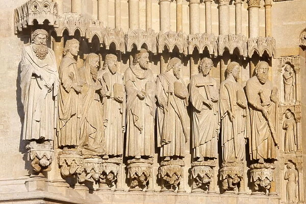 The Apostles, Amiens Cathedral, UNESCO World Heritage Site, Amiens, Somme, France, Europe