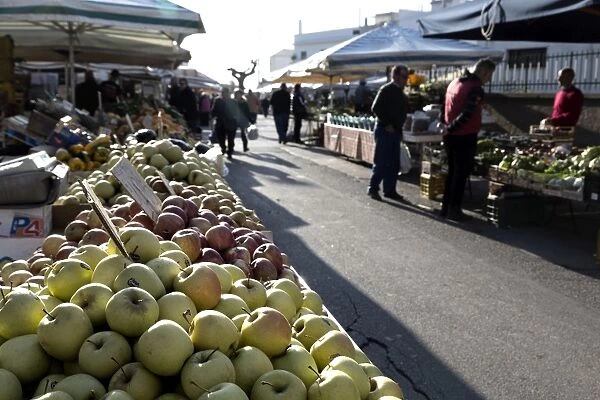 Apples for sale in market in Alberobello, Puglia, Italy, Europe