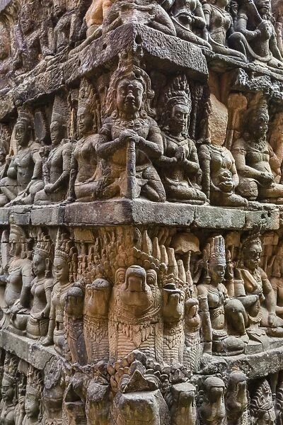 Apsara carvings in the Leper King Terrace in Angkor Thom, Angkor, UNESCO World Heritage Site, Cambodia, Indochina, Southeast Asia, Asia