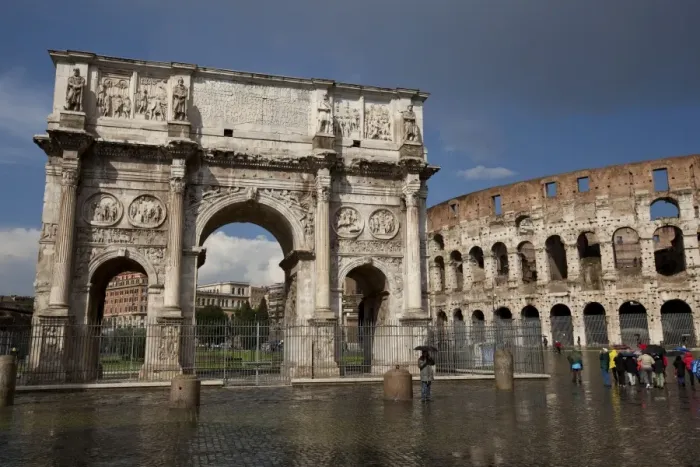 Framed Print : The Arch of Constantine with the Colosseum in the background, UNESCO World Heritage Site Framed Print : The Arch of Constantine with the Colosseum in the background, UNESCO World Heritage Site