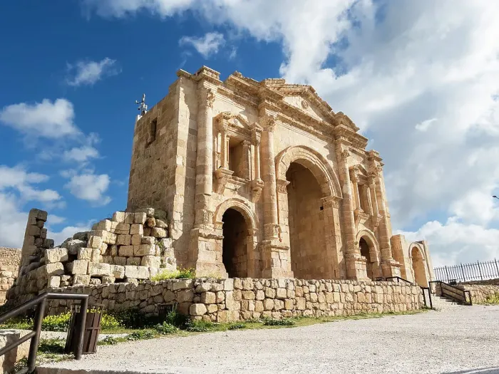 Framed Print : The Arch of Hadrian in Jerash, believed to have been founded in 331 BC by Alexander the Great, Jerash, Jordan, Middle East Framed Print : The Arch of Hadrian in Jerash, believed to have been founded in 331 BC by Alexander the Great, Jerash, Jordan, Middle East