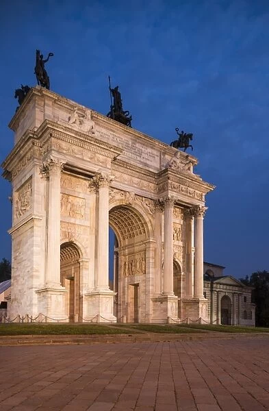Arch of Peace at night, Piazza Sempione, Milan, Lombardy, Italy, Europe