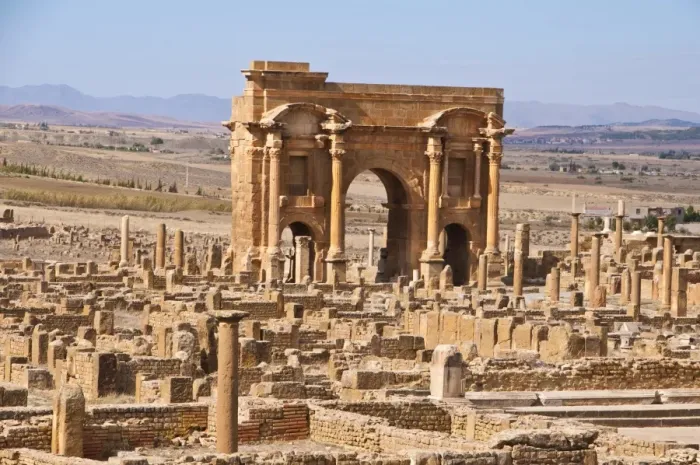 Framed Print : The Arch of Trajan in the Roman ruins, Timgad, UNESCO World Heritage Site Framed Print : The Arch of Trajan in the Roman ruins, Timgad, UNESCO World Heritage Site