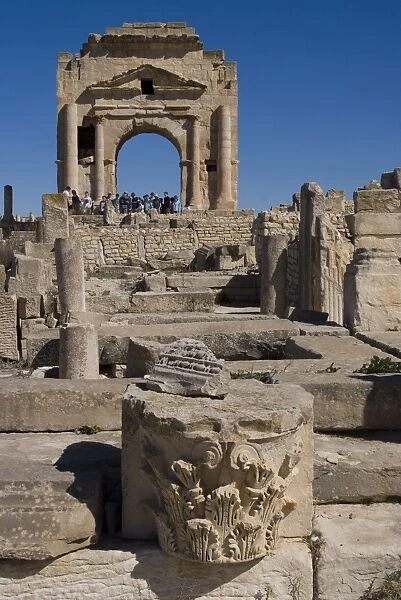 Arch of Trajan, Roman site of Makhtar, Tunisia, North Africa, Africa