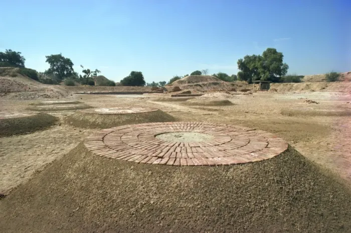 Framed Print : Archaeological site at Harappa dating from 3000 to 1700 BC Framed Print : Archaeological site at Harappa dating from 3000 to 1700 BC