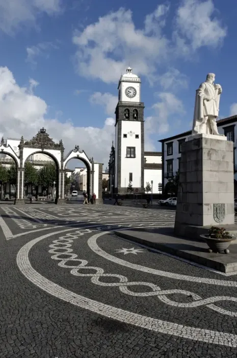 Framed Print : The Three Arches, symbolic old gates of the city, Ponta Delgada, Sao Miguel Island Framed Print : The Three Arches, symbolic old gates of the city, Ponta Delgada, Sao Miguel Island