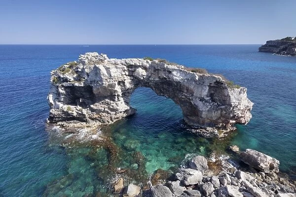 Archway of Es Pontas, Cala Santany, Santanyi, Majorca (Mallorca), Balearic Islands (Islas Baleares), Spain, Mediterranean, Europe