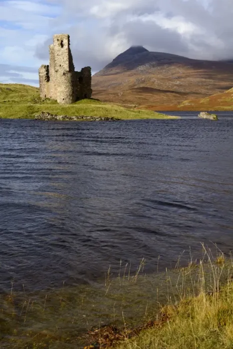 Framed Print : Ardvreck Castle and Loch Assynt, Sutherland, North West Highlands, Scotland, United Kingdom, Europe Framed Print : Ardvreck Castle and Loch Assynt, Sutherland, North West Highlands, Scotland, United Kingdom, Europe