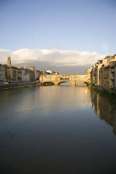 Framed Print : The Arno River and Ponte Vecchio at sunset, Florence, Tuscany, Italy, Europe Framed Print : The Arno River and Ponte Vecchio at sunset, Florence, Tuscany, Italy, Europe
