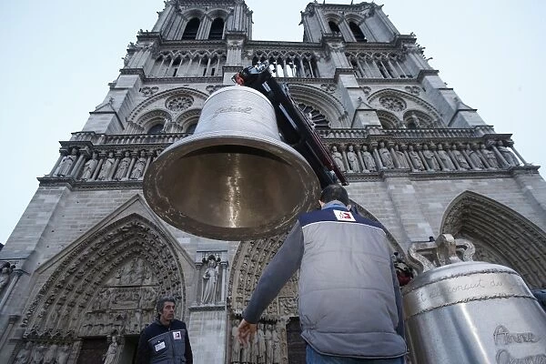 Arrival of the new bell chime on the 850th anniversary, Notre-Dame de Paris, Paris, France, Europe