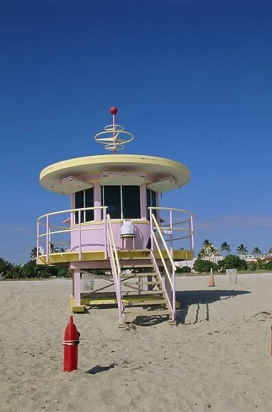 Art Deco lifeguard station
