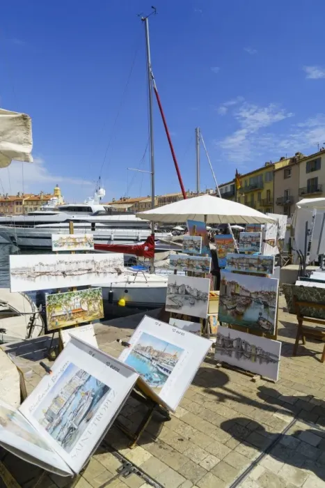 Framed Print : Art for sale by the harbour, Saint Tropez, Var, Cote d Azur, Provence, France, Europe Framed Print : Art for sale by the harbour, Saint Tropez, Var, Cote d Azur, Provence, France, Europe