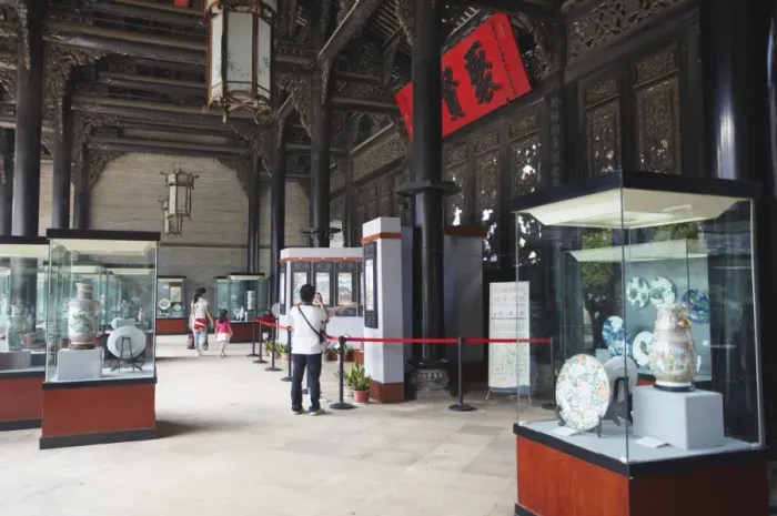 Framed Print : Artifacts on display at Chen Clan Academy, Guangzhou, Guangdong, China, Asia Framed Print : Artifacts on display at Chen Clan Academy, Guangzhou, Guangdong, China, Asia
