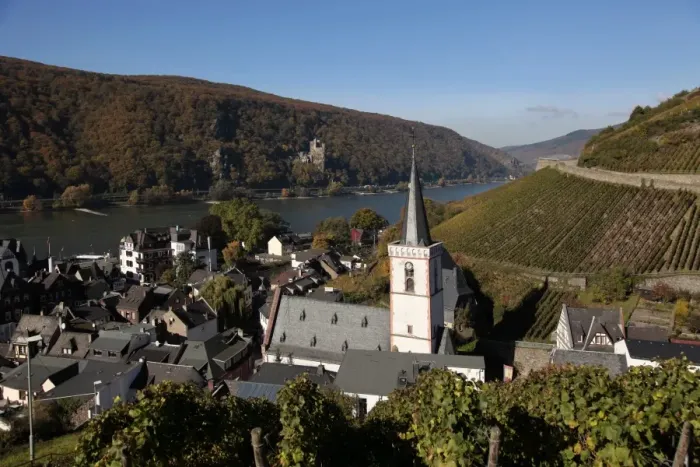 Framed Print : Assmannshausen, Rhine-Valley near Rudesheim, Hesse, Germany, Europe Framed Print : Assmannshausen, Rhine-Valley near Rudesheim, Hesse, Germany, Europe