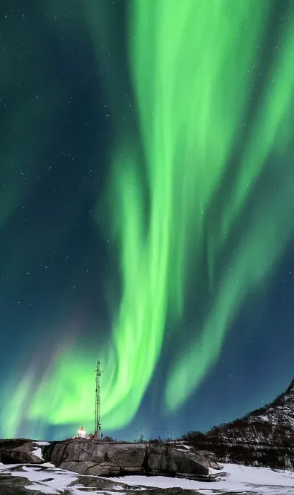 Framed Print : The Aurora Borealis (Northern Lights) over Tungeneset Lighthouse, Tungeneset, Senja, Troms og Finnmark county, Norway, Scandinavia, Europe Framed Print : The Aurora Borealis (Northern Lights) over Tungeneset Lighthouse, Tungeneset, Senja, Troms og Finnmark county, Norway, Scandinavia, Europe