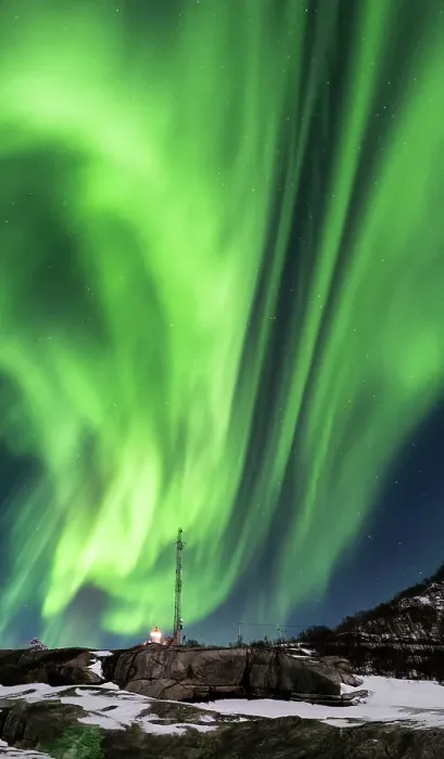 Framed Print : The Aurora Borealis (Northern Lights) over Tungeneset Lighthouse, Tungeneset, Senja, Troms og Finnmark county, Norway, Scandinavia, Europe Framed Print : The Aurora Borealis (Northern Lights) over Tungeneset Lighthouse, Tungeneset, Senja, Troms og Finnmark county, Norway, Scandinavia, Europe