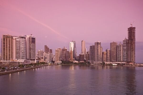 Avenue Balboa and Punta Paitilla at sunset, Panama City, Panama, Central America