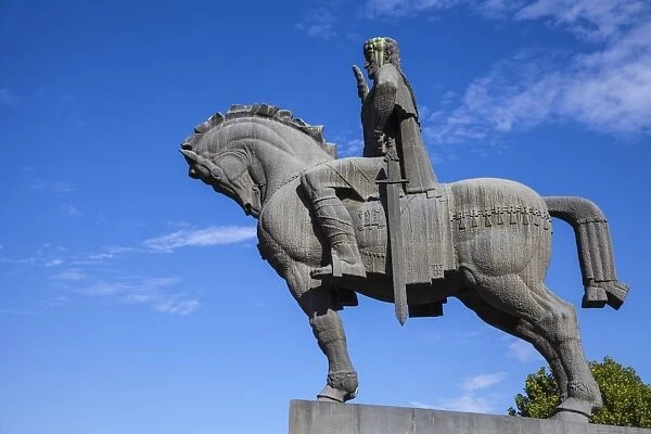 Avlabari, Equestrian Statue of King Vakhtang Gorgasali beside Metekhi Church, Tbilisi, Georgia, Caucasus, Central Asia, Asia