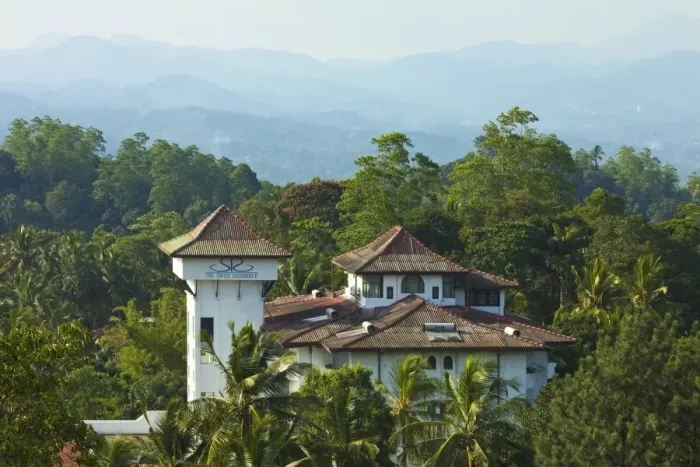 Framed Print : The award-winning Swiss Residence Hotel on Bahirawakanda hill above the former capital Framed Print : The award-winning Swiss Residence Hotel on Bahirawakanda hill above the former capital