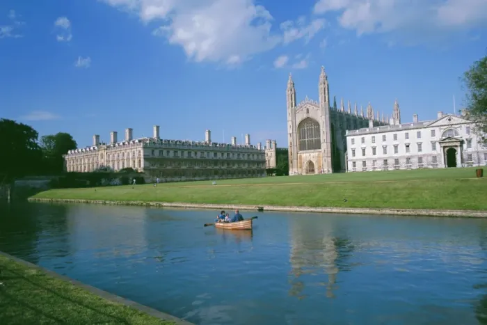Framed Print : The Backs of the River Cam and Kings College Chapel, Cambridge, Cambridgeshire Framed Print : The Backs of the River Cam and Kings College Chapel, Cambridge, Cambridgeshire