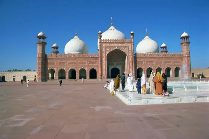 Framed Print : Badshahi mosque Framed Print : Badshahi mosque
