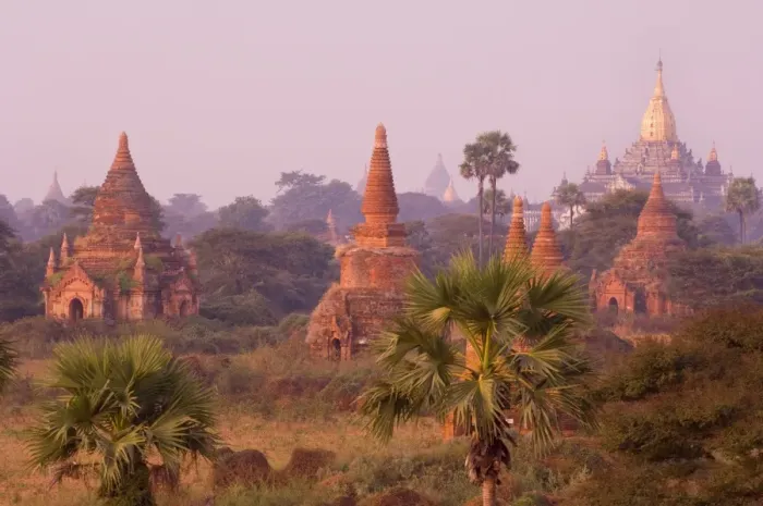 Framed Print : Bagan (Pagan), Myanmar (Burma), Asia Framed Print : Bagan (Pagan), Myanmar (Burma), Asia