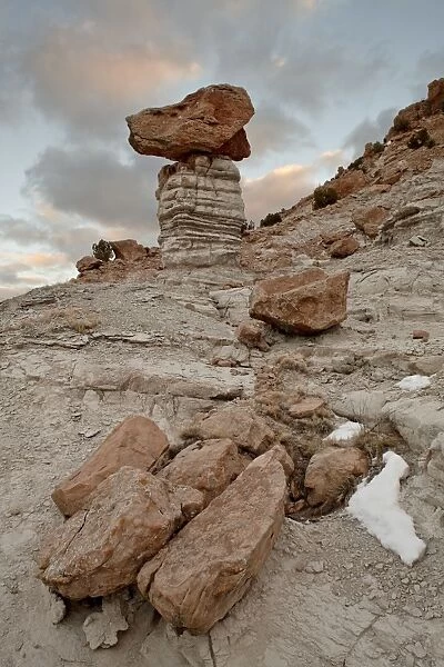Balanced rock in Plaza Blanca Badlands (The Sierra Negra Badlands), New Mexico