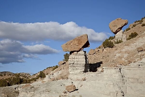 Balanced rocks in Plaza Blanca Badlands (The Sierra Negra Badlands), New Mexico