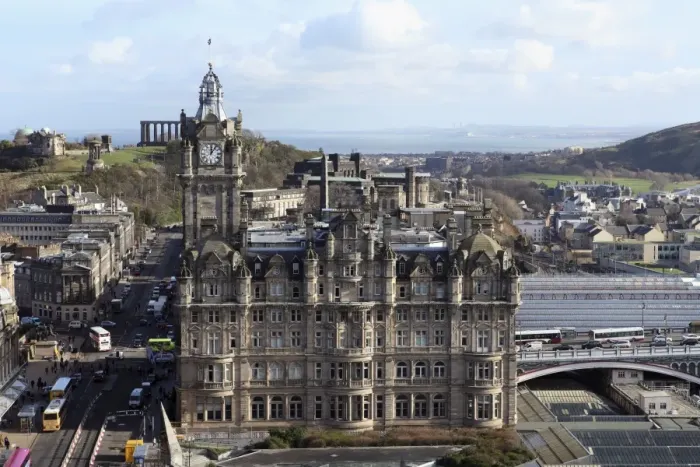 Framed Print : The Balmoral Hotel stands next to Waverly Railway Station on Princes Street in Edinburgh Framed Print : The Balmoral Hotel stands next to Waverly Railway Station on Princes Street in Edinburgh